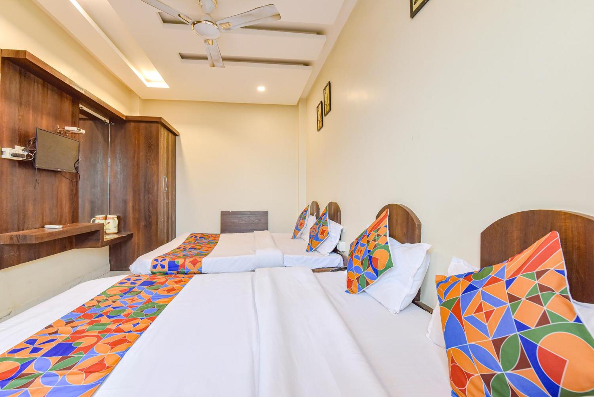 Fabexpress Ta Paradise Ujjain Buitenkant foto