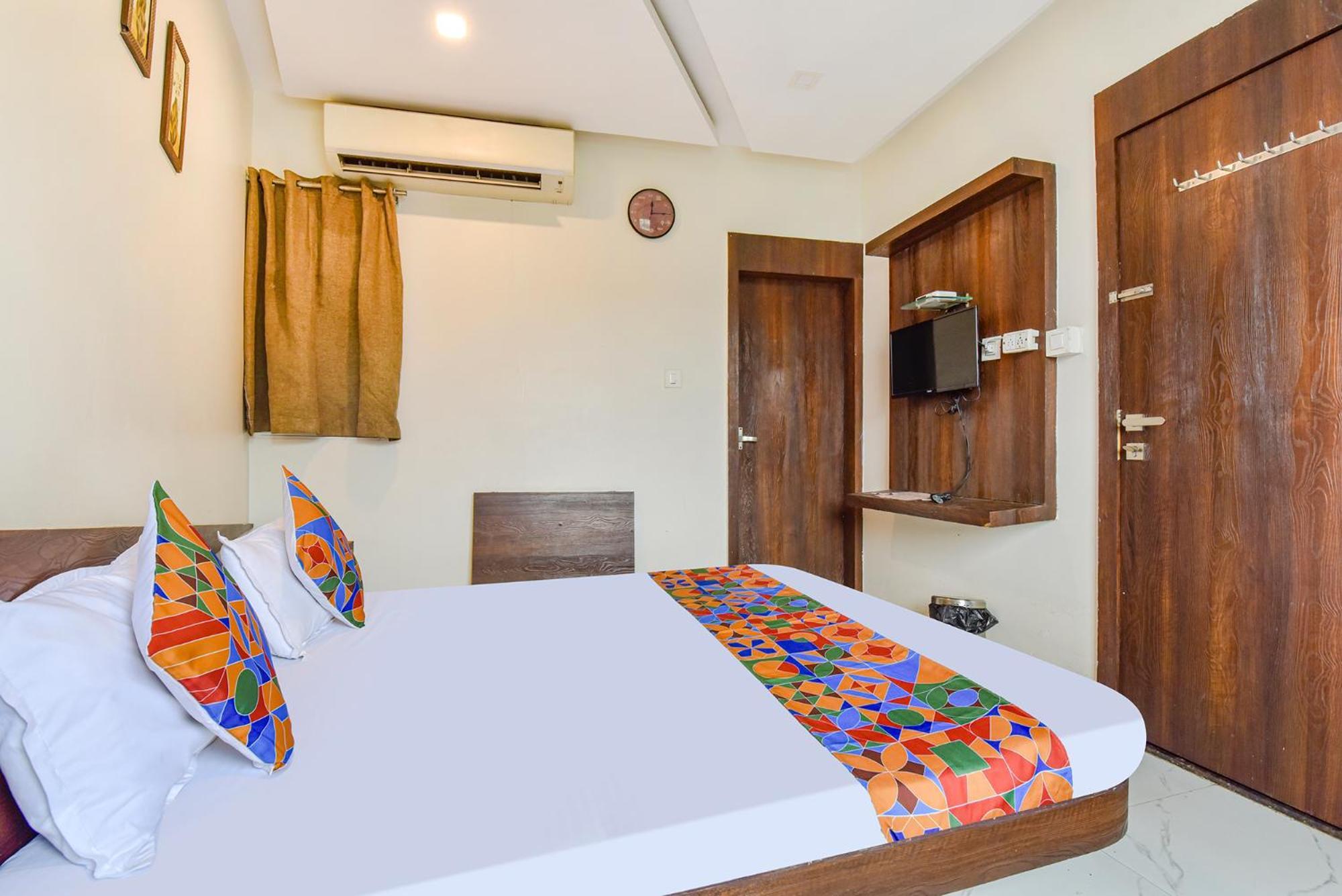 Fabexpress Ta Paradise Ujjain Buitenkant foto
